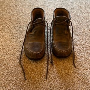Twisted X size 8M women’s shoes. Steel toe. Shoelace will need to be replaced